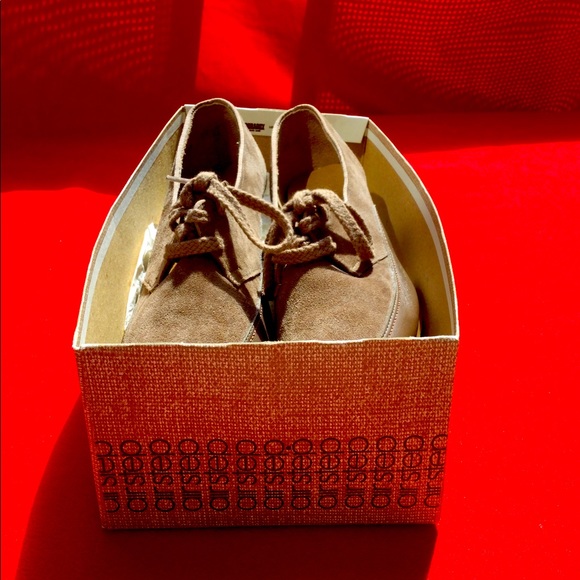 NIB VINTAGE BUTTERY SOFT SUEDE WEDGE SHOES - Picture 5 of 6